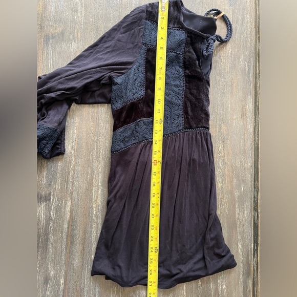 SUNDANCE Cyrena velvet and lace top sz M - Picture 4 of 6